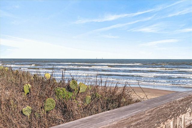 6745 Seacomber 109, Port Aransas, TX 73