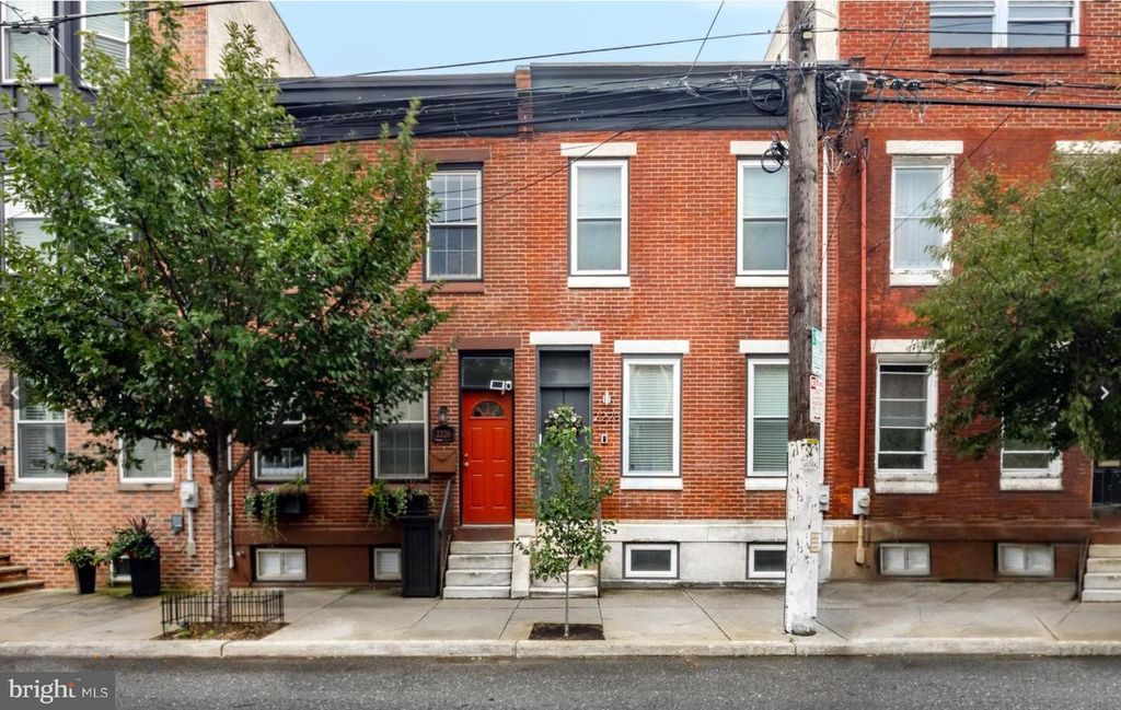 2228 ELLSWORTH ST, PHILADELPHIA, PA 19146 — photo 2