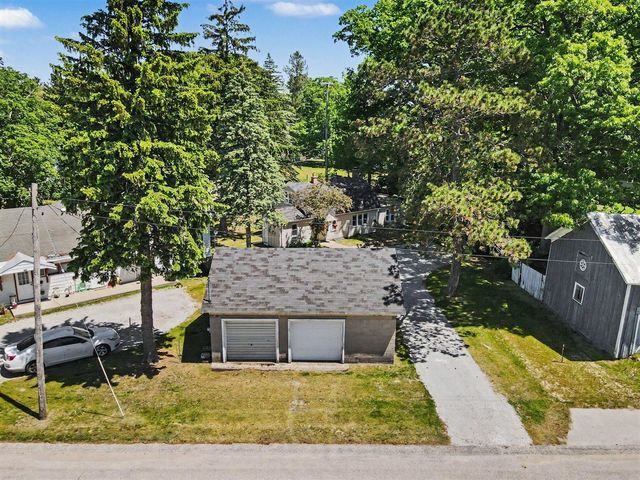 4865 Dowling Street, Montague, MI 49437