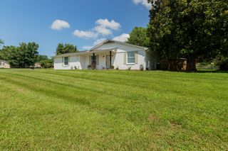 4893 Rainer Dr, Old Hickory, TN 37138