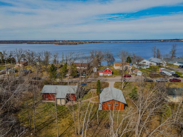 1920 S Lake Irving Drive SW, Bemidji, MN 56601
