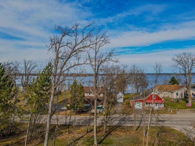 1920 S Lake Irving Drive SW, Bemidji, MN 56601