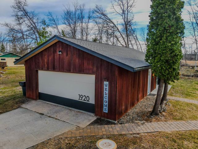 1920 S Lake Irving Drive SW, Bemidji, MN 56601