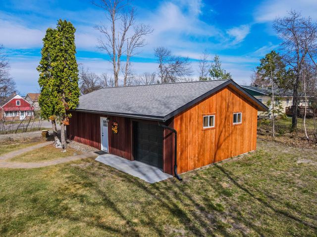 1920 S Lake Irving Drive SW, Bemidji, MN 56601