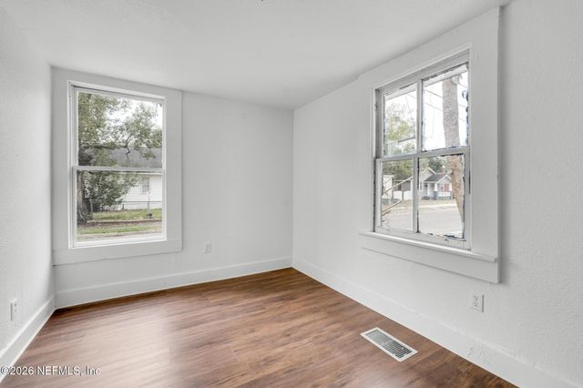 2106 MONCRIEF Road, Jacksonville, FL 32209