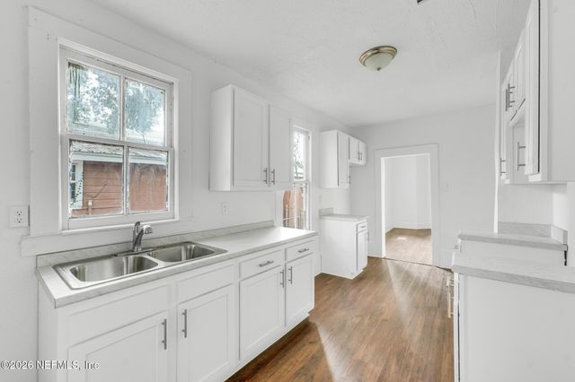 2106 MONCRIEF Road, Jacksonville, FL 32209