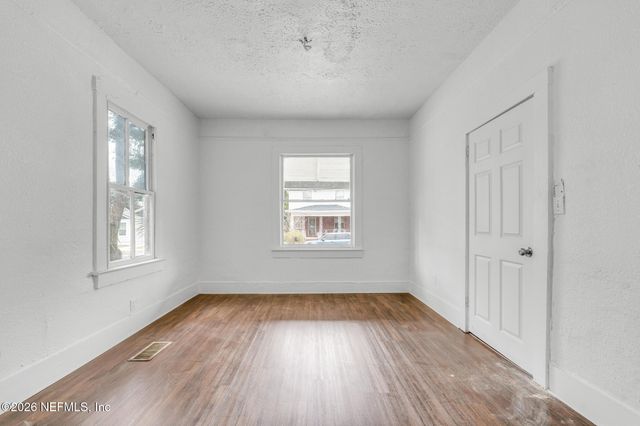 2106 MONCRIEF Road, Jacksonville, FL 32209