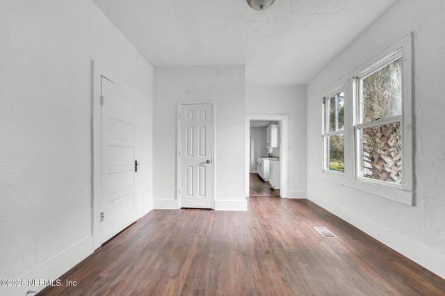 2106 MONCRIEF Road, Jacksonville, FL 32209