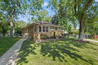 908 E 159th Place, South Holland, IL 60473