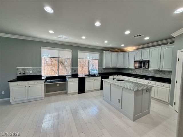 11025 Arbor Pine Avenue, Las Vegas, NV 89144