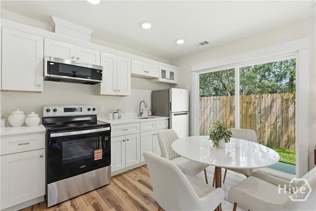 204 Bruce Street, Savannah, GA 31406