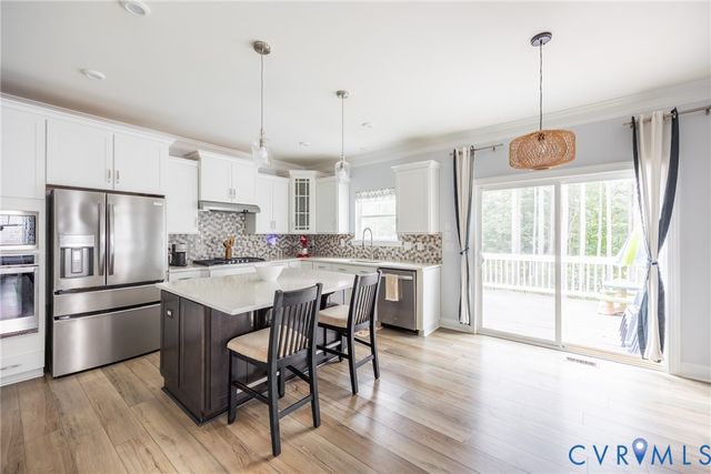 11585 Kings Pond Dr, Providence Forge, VA 23140