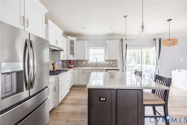 11585 Kings Pond Dr, Providence Forge, VA 23140