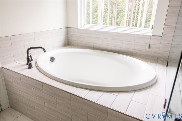 11585 Kings Pond Dr, Providence Forge, VA 23140