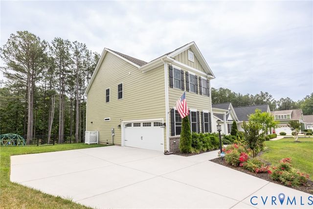 11585 Kings Pond Dr, Providence Forge, VA 23140