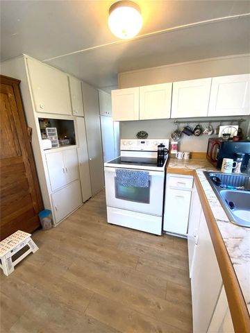 2207 69TH AVENUE W, Bradenton, FL 34207