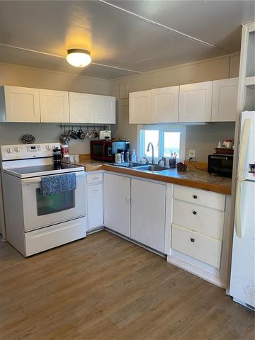 2207 69TH AVENUE W, Bradenton, FL 34207