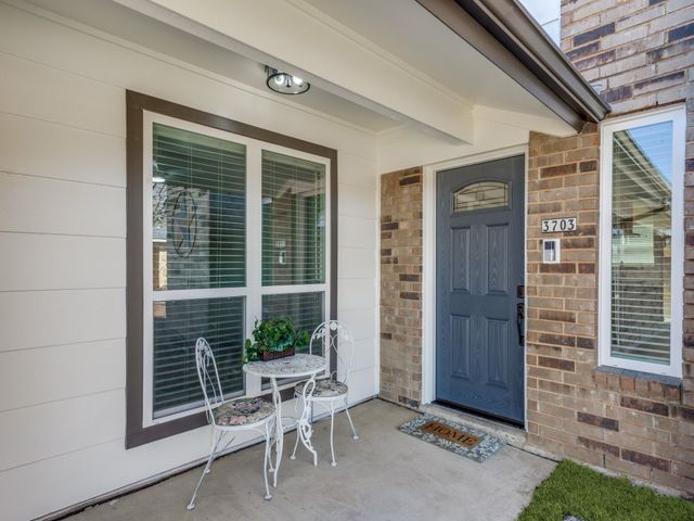 3703 Verlaine Drive, Carrollton, TX 75007