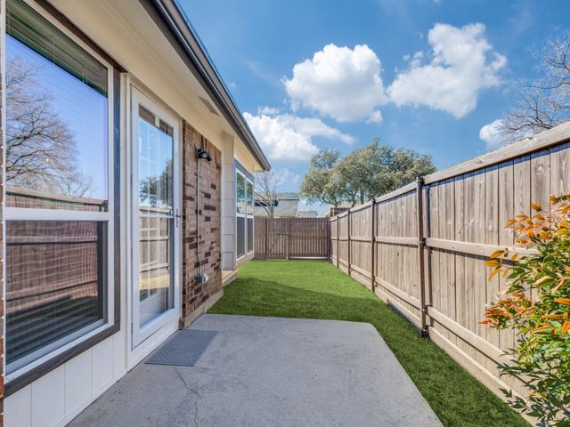 3703 Verlaine Drive, Carrollton, TX 75007