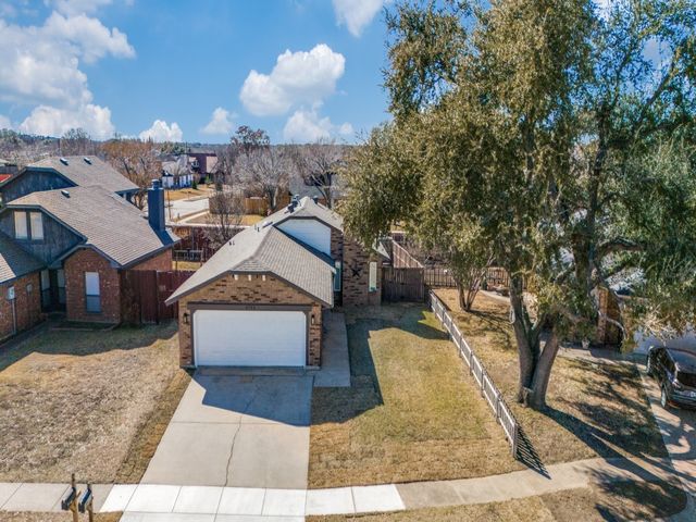 3703 Verlaine Drive, Carrollton, TX 75007