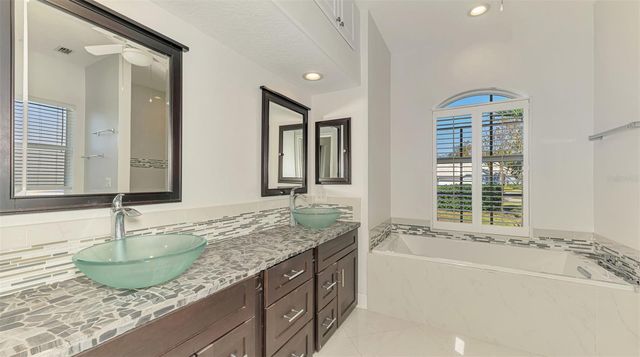 4900 OLD OAKLEAF DRIVE, Sarasota, FL 34233