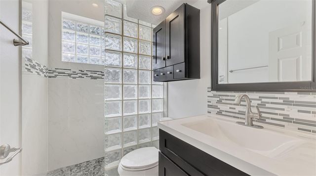 4900 OLD OAKLEAF DRIVE, Sarasota, FL 34233