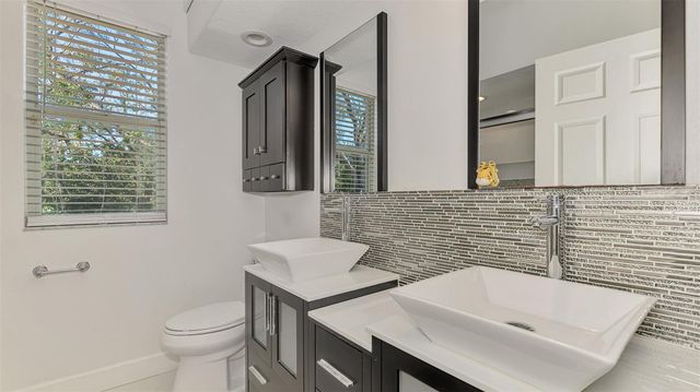 4900 OLD OAKLEAF DRIVE, Sarasota, FL 34233