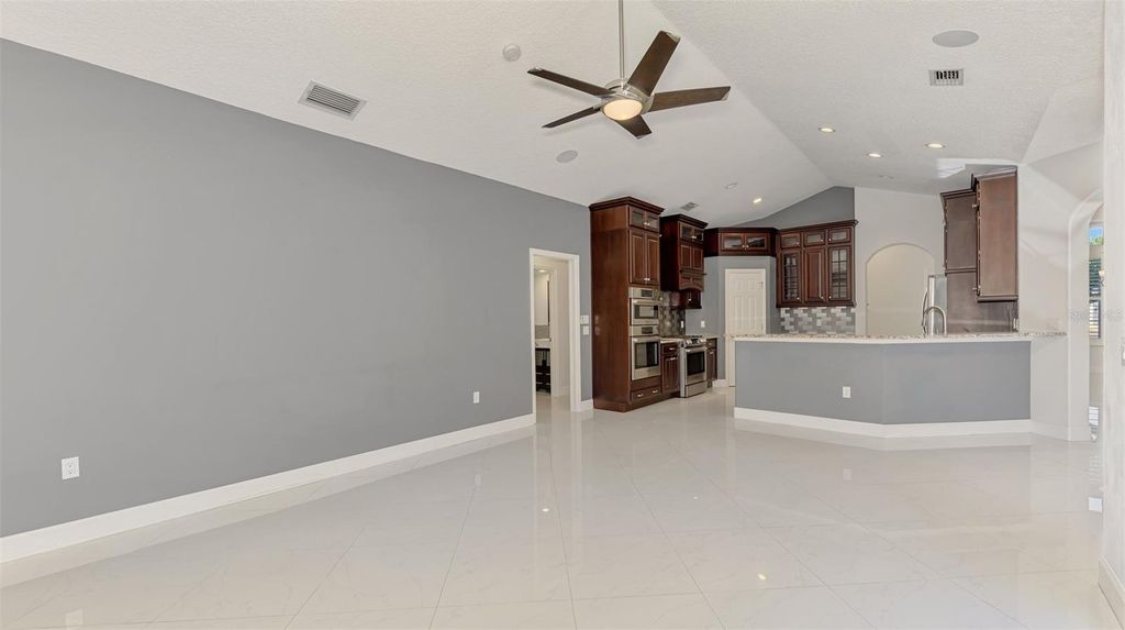 Image 24 of property listing at 4900 OLD OAKLEAF DRIVE, Sarasota, FL 34233