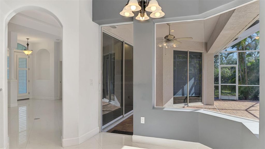 Image 27 of property listing at 4900 OLD OAKLEAF DRIVE, Sarasota, FL 34233