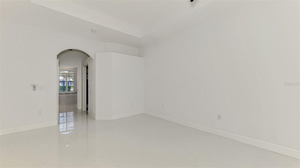 Image 40 of property listing at 4900 OLD OAKLEAF DRIVE, Sarasota, FL 34233