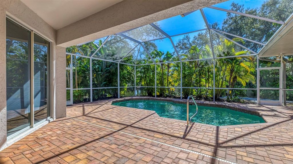 Image 60 of property listing at 4900 OLD OAKLEAF DRIVE, Sarasota, FL 34233