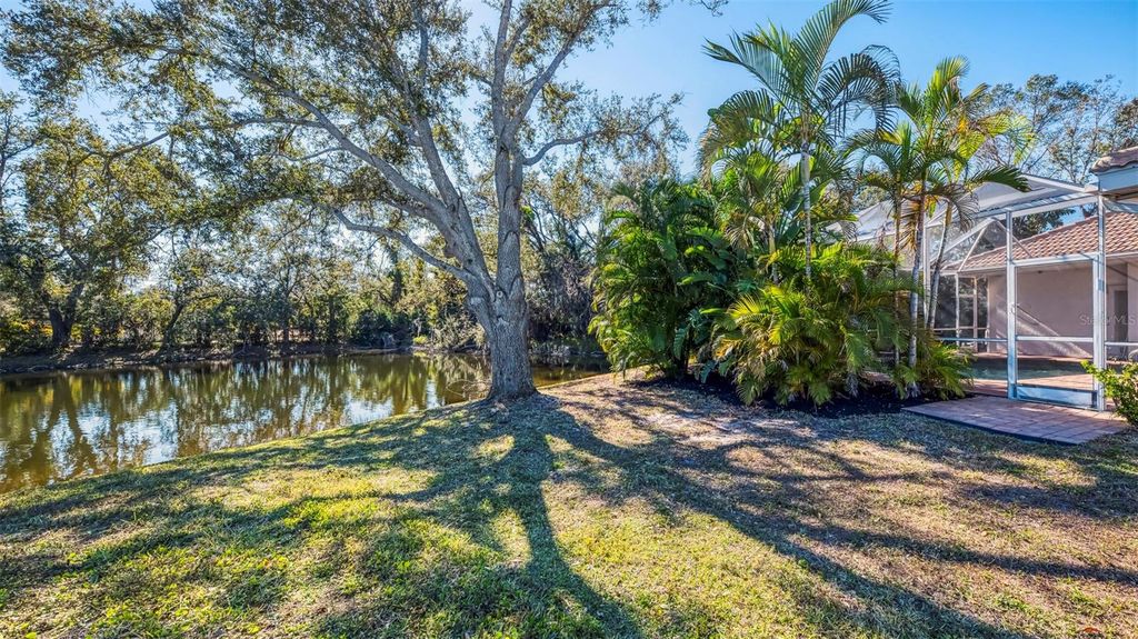 Image 72 of property listing at 4900 OLD OAKLEAF DRIVE, Sarasota, FL 34233