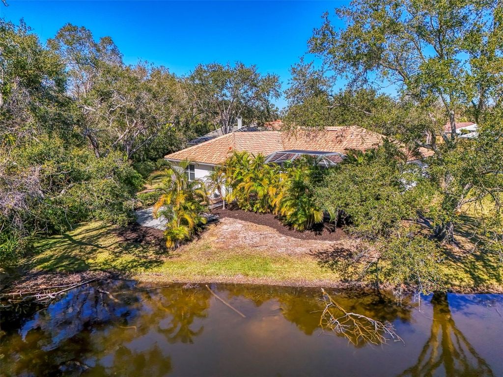 Image 73 of property listing at 4900 OLD OAKLEAF DRIVE, Sarasota, FL 34233