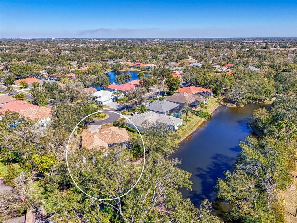 Image 75 of property listing at 4900 OLD OAKLEAF DRIVE, Sarasota, FL 34233