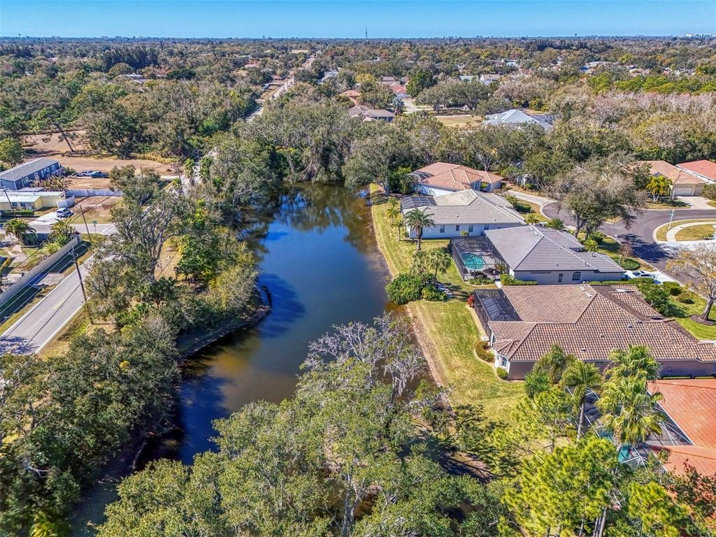 Image 77 of property listing at 4900 OLD OAKLEAF DRIVE, Sarasota, FL 34233