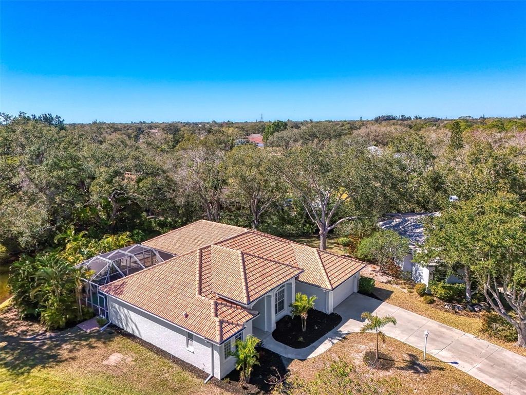 Image 81 of property listing at 4900 OLD OAKLEAF DRIVE, Sarasota, FL 34233