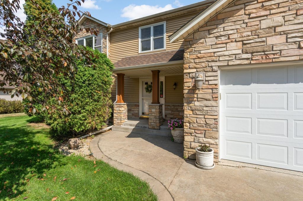 9622 Polaris Lane N, Maple Grove, MN 55369 — photo 2