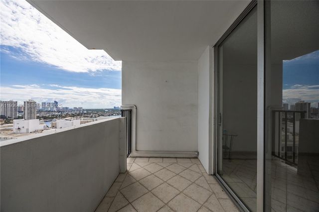2750 NE 183rd Street 2601, Aventura, FL 33160