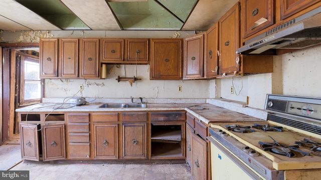 404 LEVERINGTON AVE, Philadelphia, PA 19128