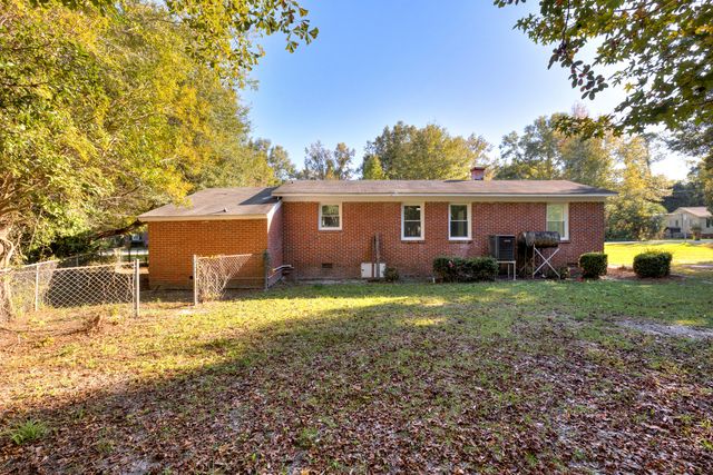 138 Nelson Circle, Manning, SC 29102