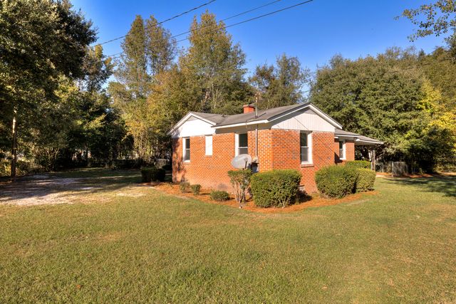 138 Nelson Circle, Manning, SC 29102