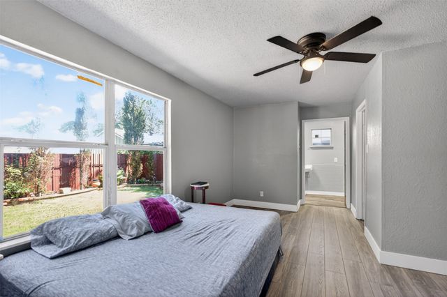 604 Graham Street, Cleburne, TX 76033