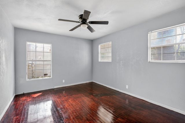 604 Graham Street, Cleburne, TX 76033