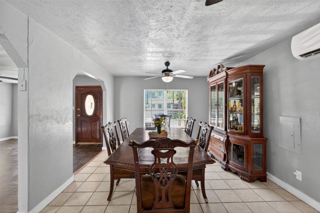 604 Graham Street, Cleburne, TX 76033
