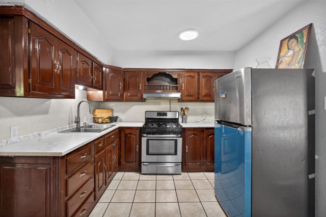 604 Graham Street, Cleburne, TX 76033