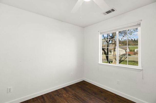 4344 Epping Court, Shasta Lake, CA 96019