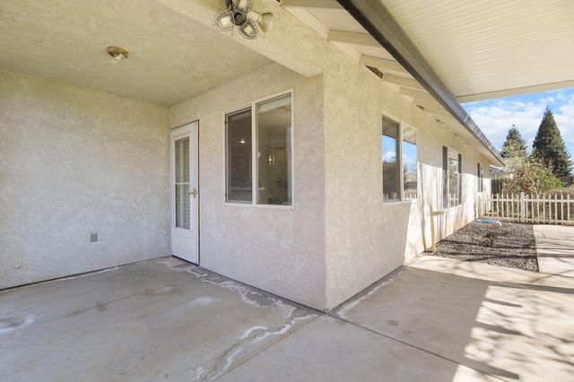 4344 Epping Court, Shasta Lake, CA 96019