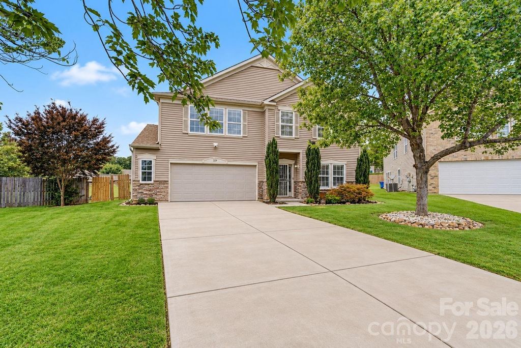 329 Farm Springs Drive, Mount Holly, NC 28120