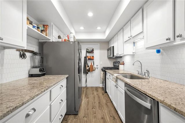 6851 Roswell Road Road F30, Sandy Springs, GA 30328