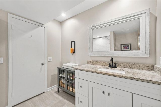 6851 Roswell Road Road F30, Sandy Springs, GA 30328